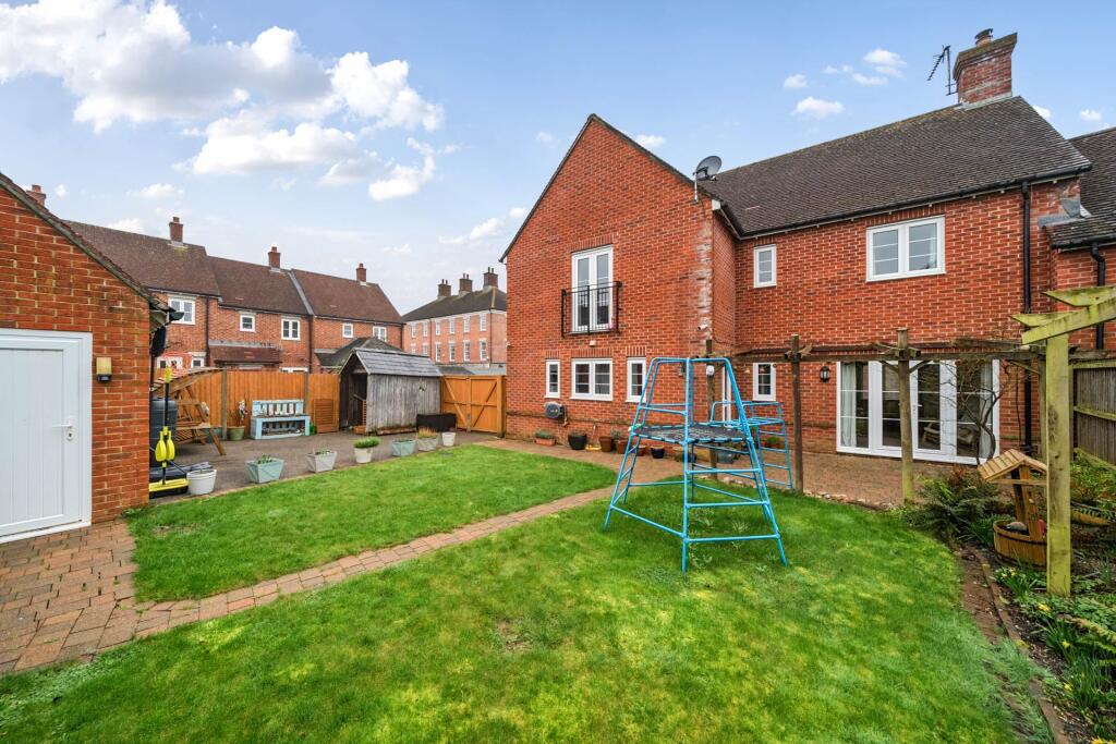 House in Blandford Forum - View 2