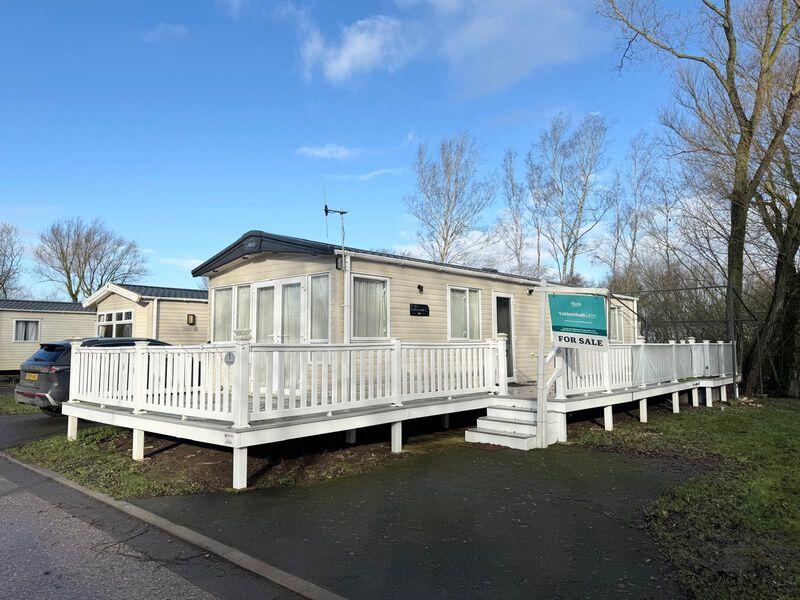 Main image of property: TATTERSHALL LAKES, TATTERSHALL