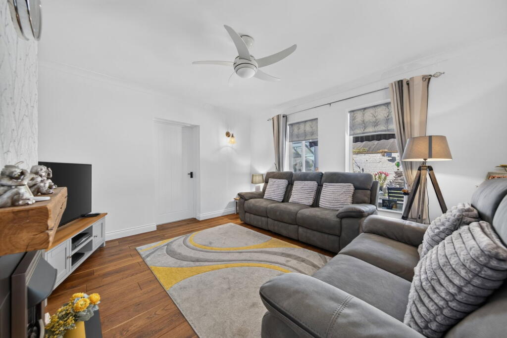 House in Kettering, Avondale - View 4