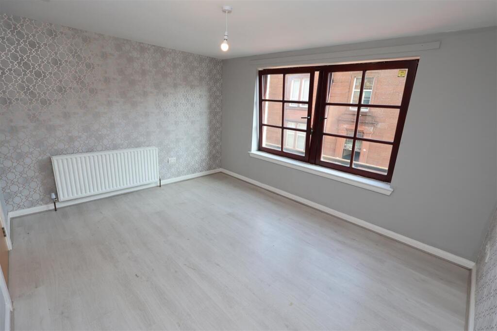 Apartment in Paisley, Inverclyde - View 3
