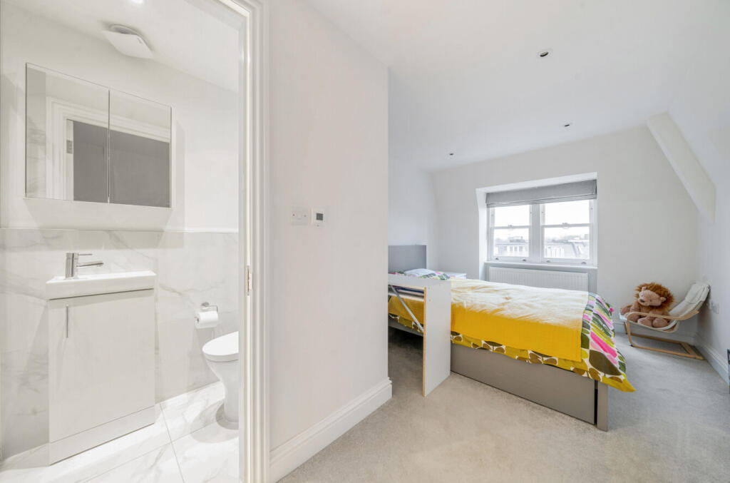 Main image of property: Askew Road, London