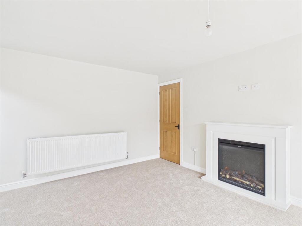 Firs Avenue, Hulland Ward, Ashbourne photo 3