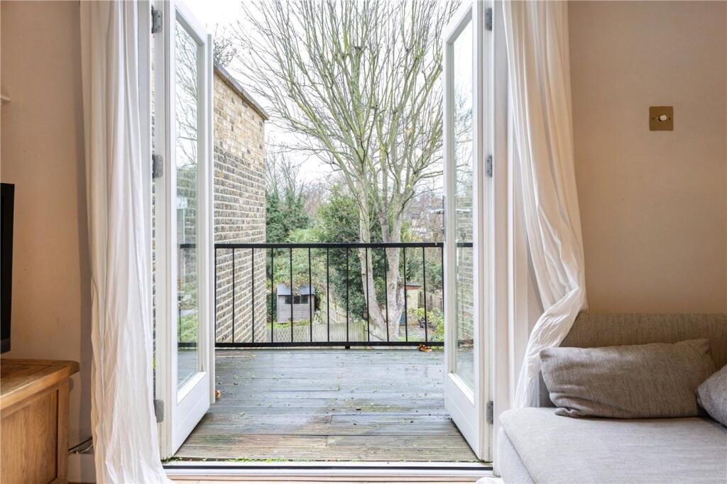 Larkhall Rise, Clapham, London, SW4 photo 3