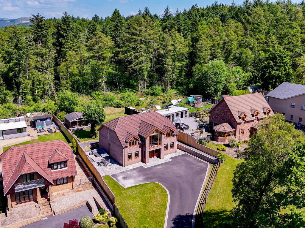 Main image of property: Parish Road, Cwmgwrach, Neath, SA11 5SW