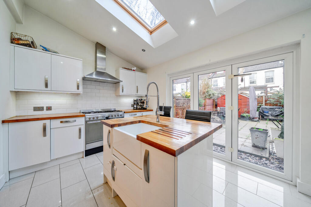 Main image of property: Kenlor Road, Tooting, London, SW17