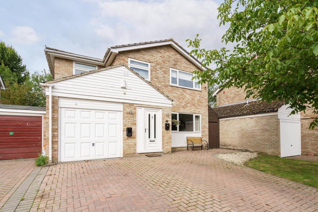 Main image of property: Bosleys Orchard, Grove, OX12