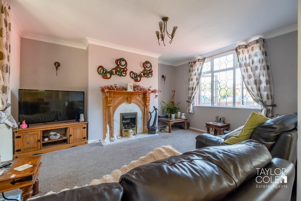 House in Tamworth, Staffordshire - View 3