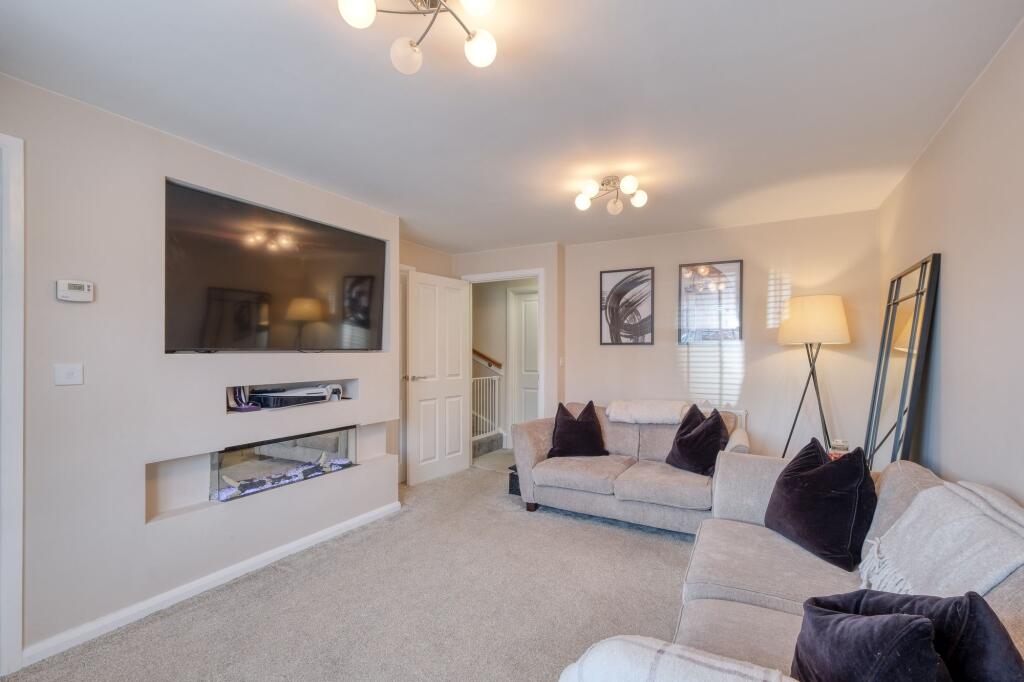 Lickey Close, Baggeridge, Dudley, DY3 4BN photo 4
