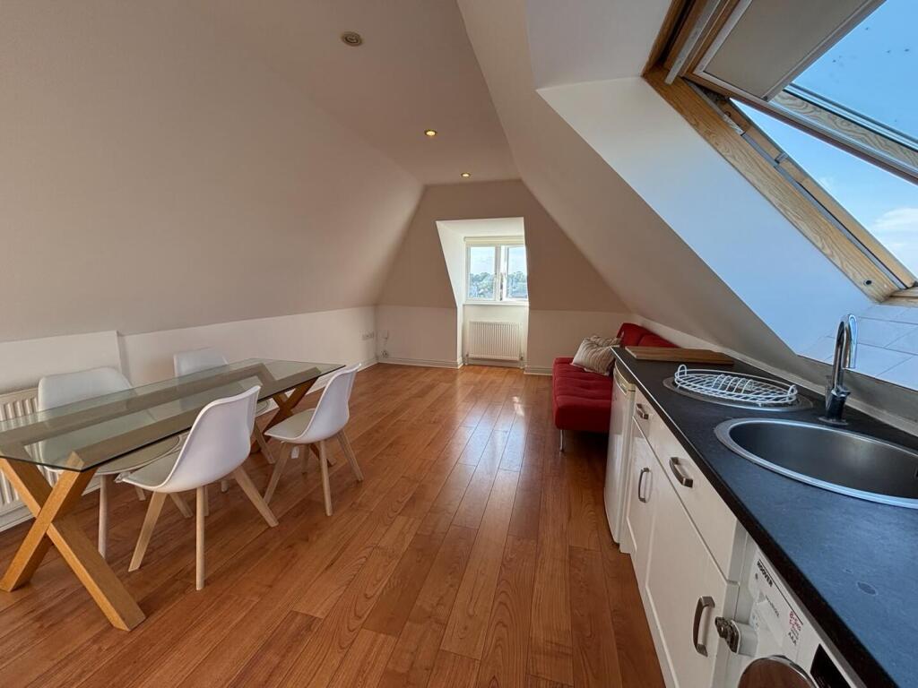 Apartment in Cowes, Isle of Wight - More