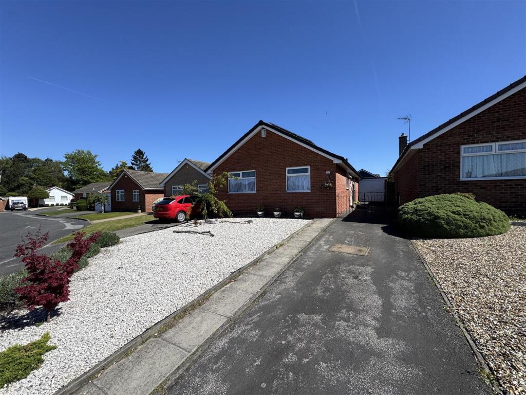 Main image of property: Penzance Place, Mansfield