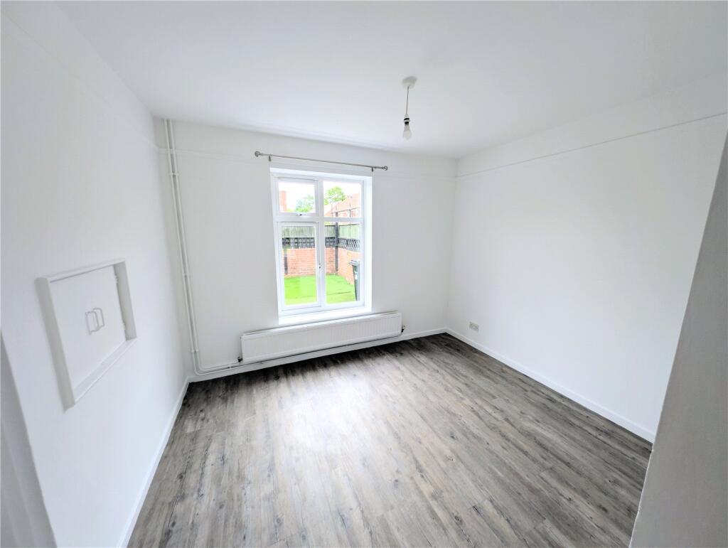 House in Arborfield Green, Arborfield and Newland - View 5