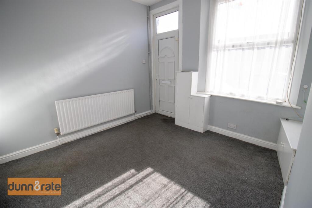 House in Stoke-on-Trent - View 3