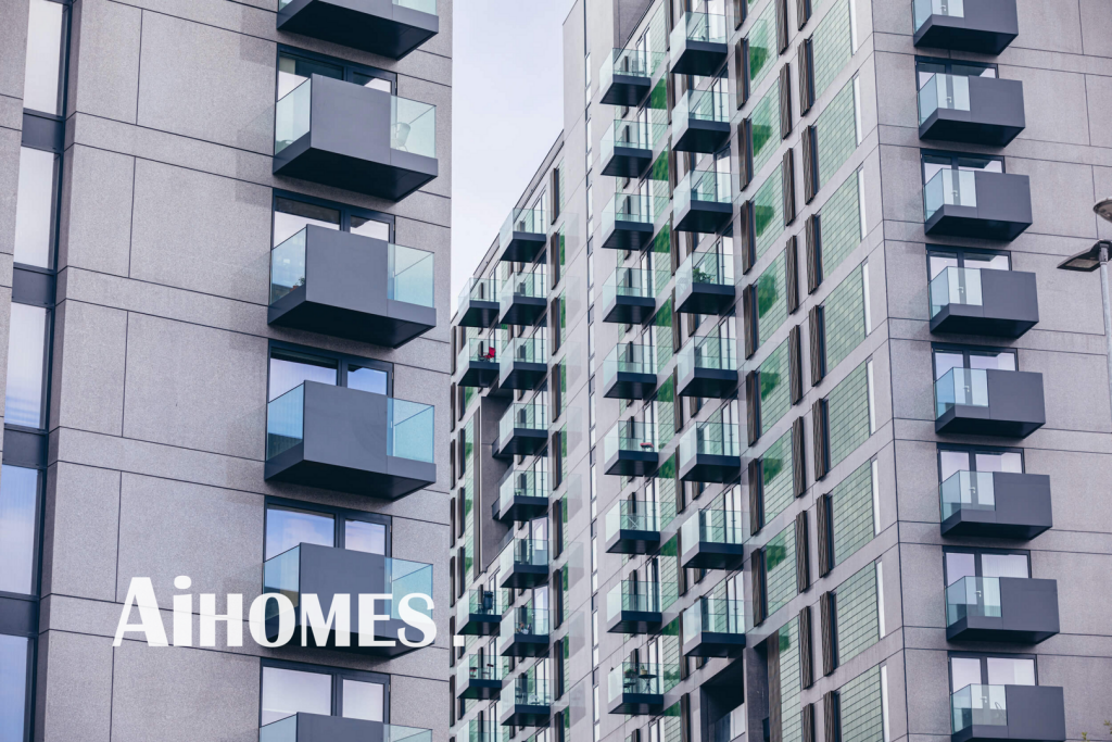 Main image of property: Modern 2B2B Apartment | Local Blackfriars | Salford M3 | BF369015B