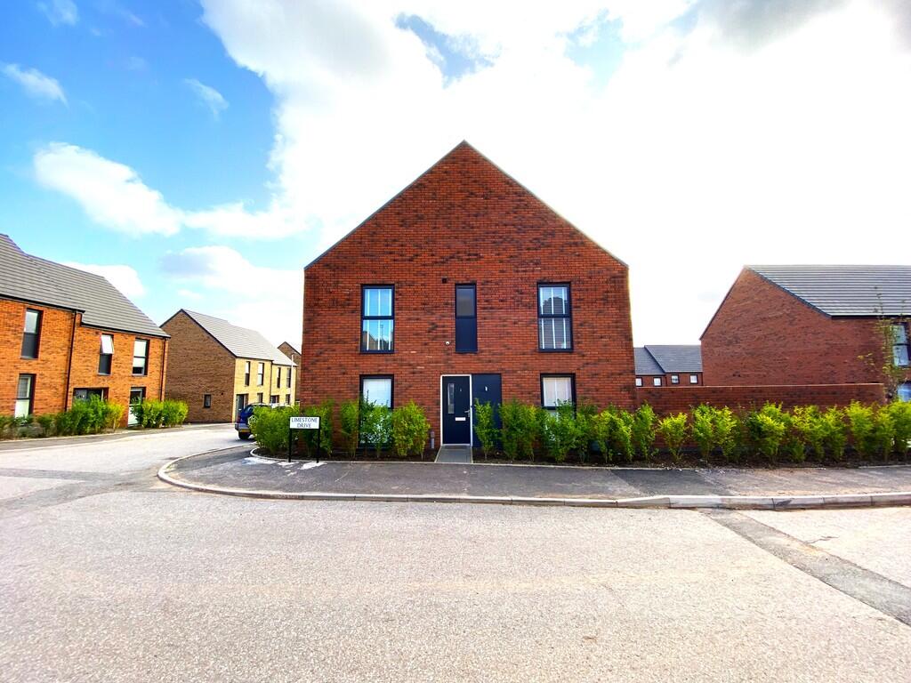 3-bed semi-detached on Limestone Drive, Exeter, £345,000
