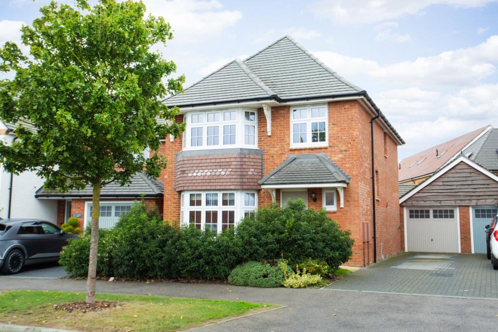 4-bed detached on Hoplands Road, Hersden, Canterbury, Kent, CT3, £425,000