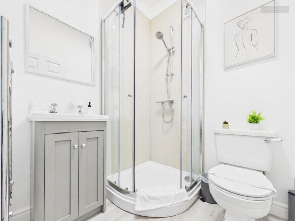 Flat 1 En-Suite
