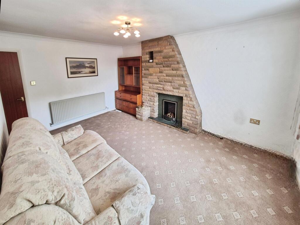 House in Wirral, Liverpool City Region - View 5