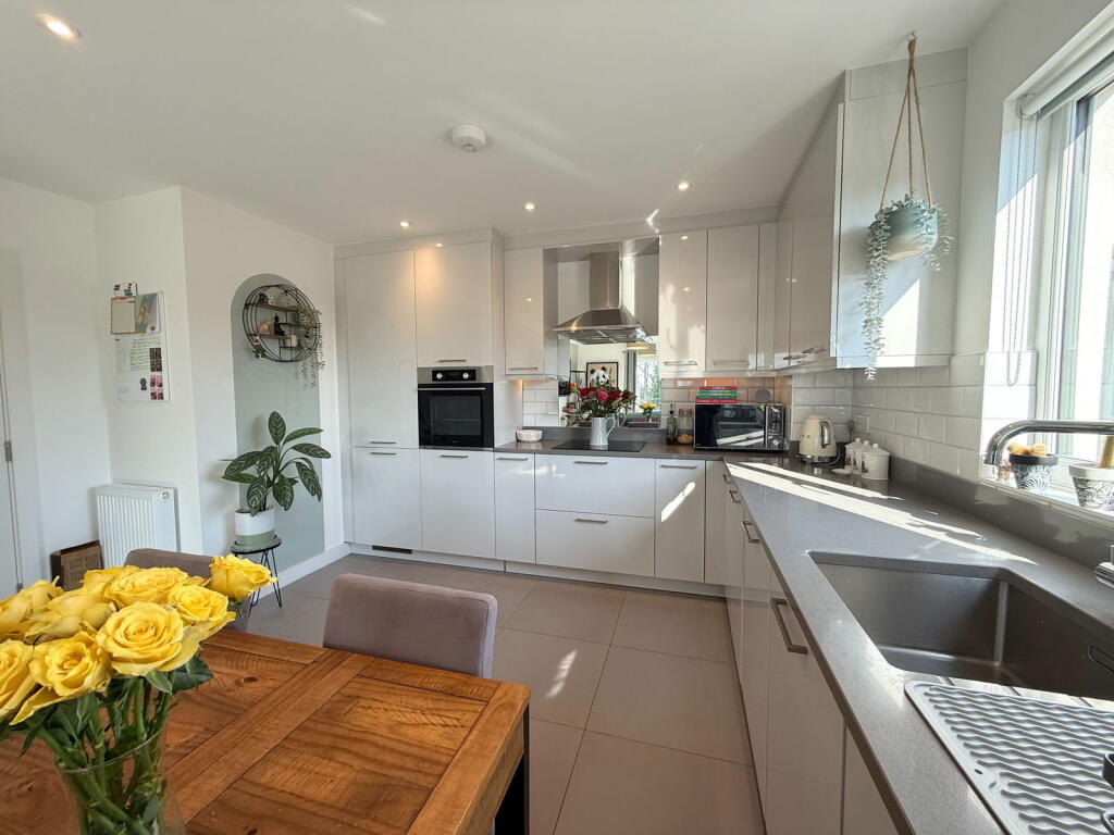 Main image of property: 7 Loxley Court ,  Baldwins Lane, Hall Green, B28 0FH