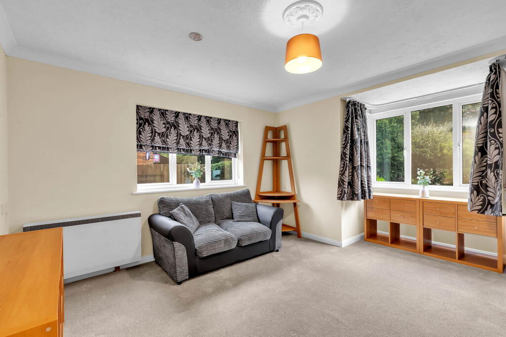 Fitzjohn Court, Hassocks, BN6 8QP photo 3