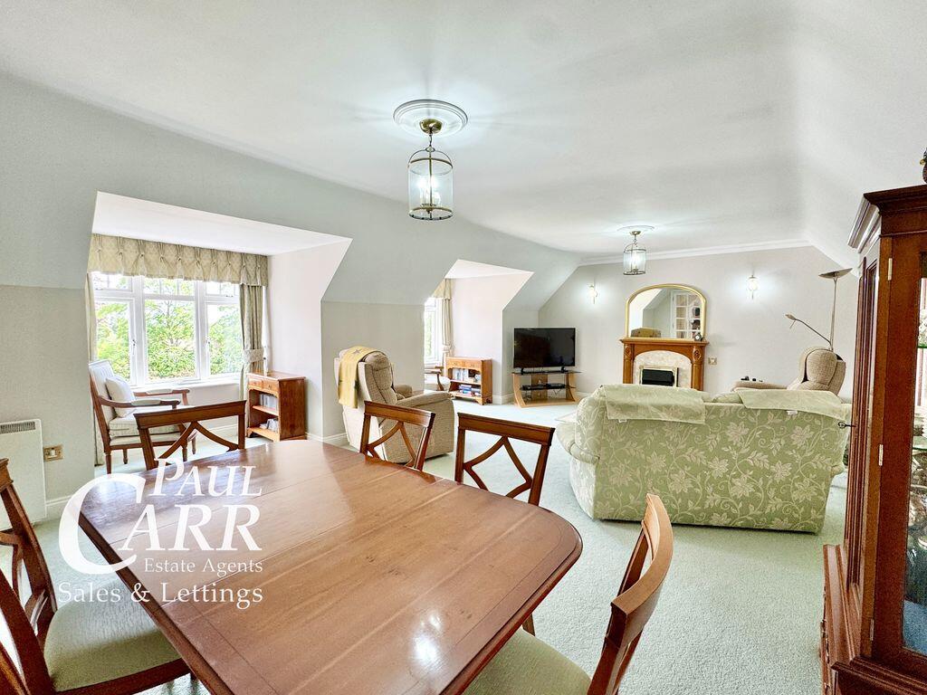 Apartment in Birmingham, Sutton Coldfield - View 4