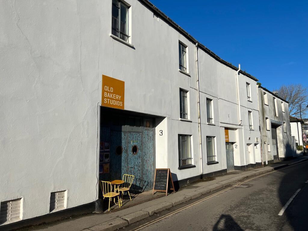 Malpas Road Truro, on the way to Boscowan Park. Close to central car parks.