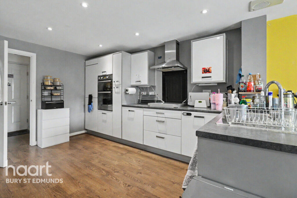 House in Mid Suffolk, Combs Ford, Stowmarket - More