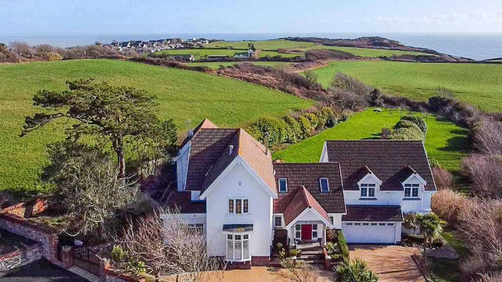 Main image of property: The Blossoms, 104 Higher Lane, Langland