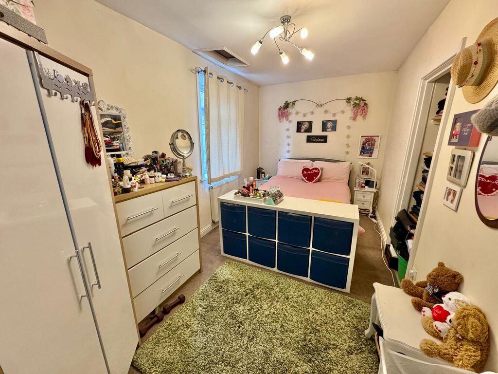 Northgate, Holywell Green - More