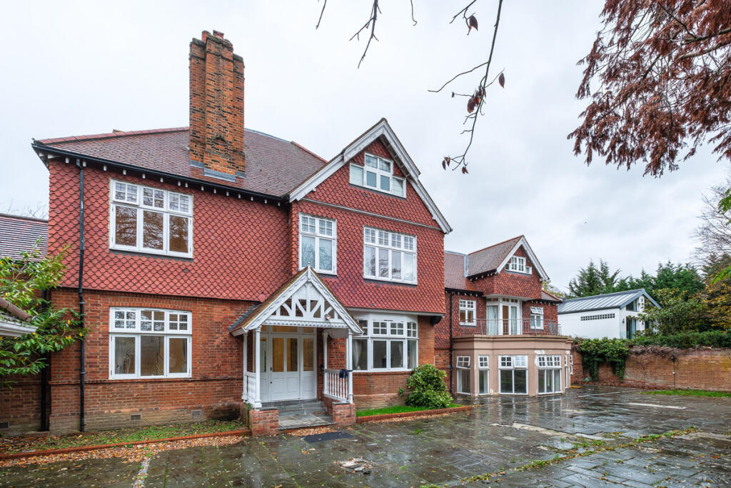 8-bed detached on Robinswood, Kingston Vale, London, SW15, £2,500,000