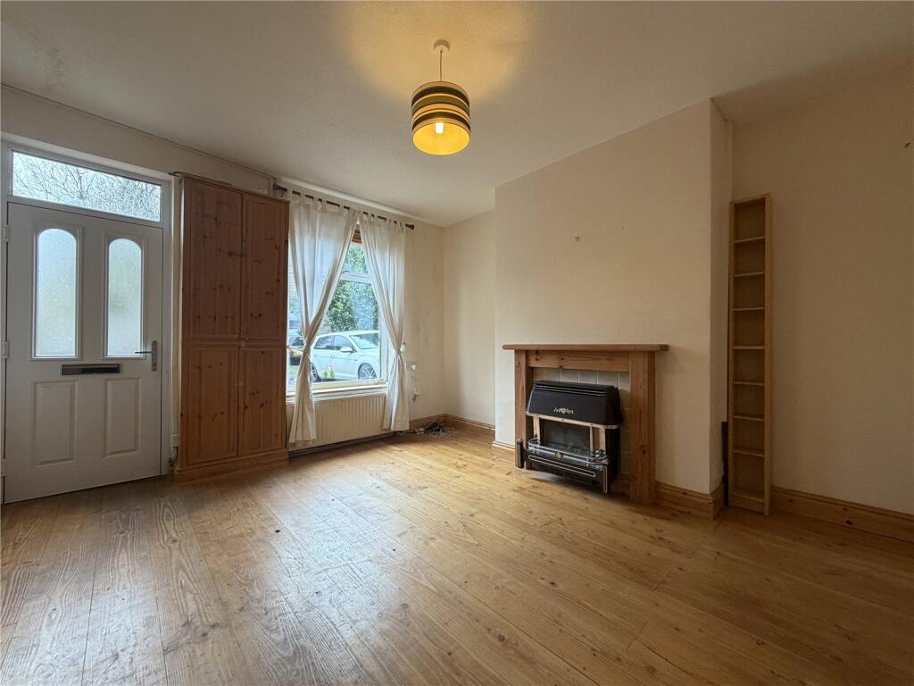 Grove Street, Greenfield, Oldham, Greater Manchester, OL3 photo 2