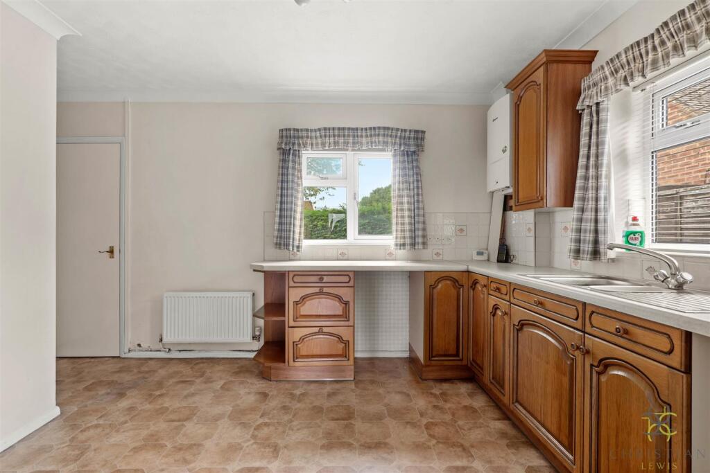 St. Egwins Road, Norton, Evesham photo 2