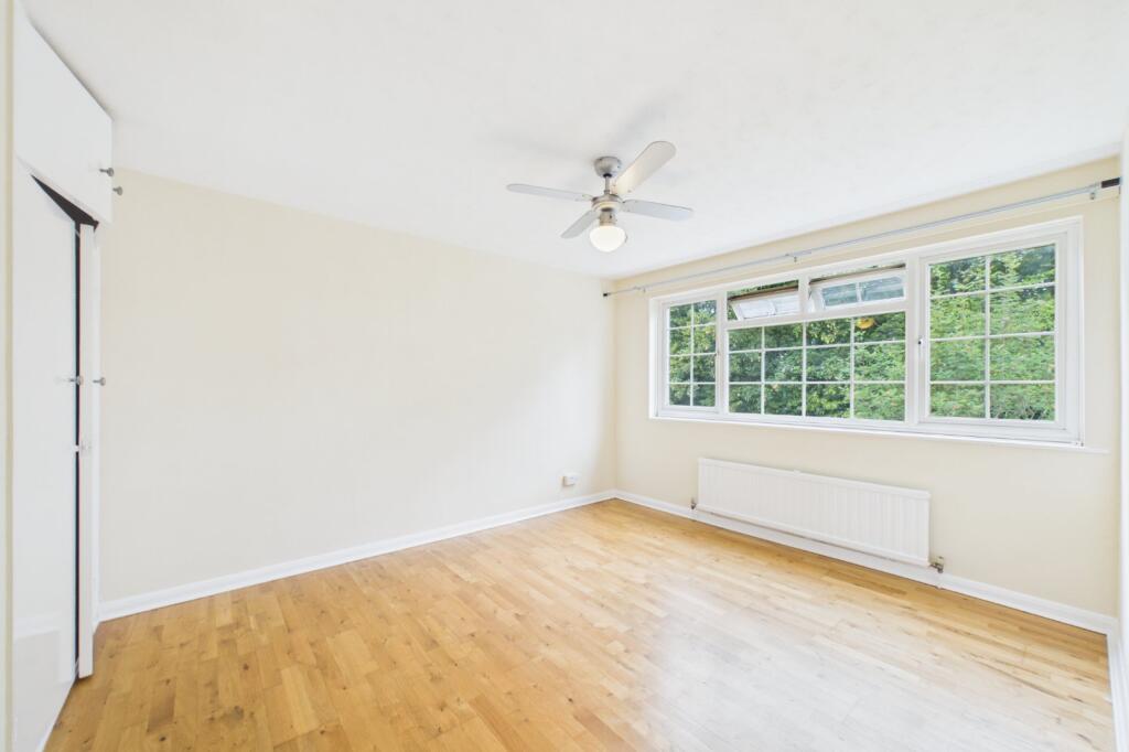 Longhurst Close, Caversham, Reading, Berkshire, RG4 - View 4