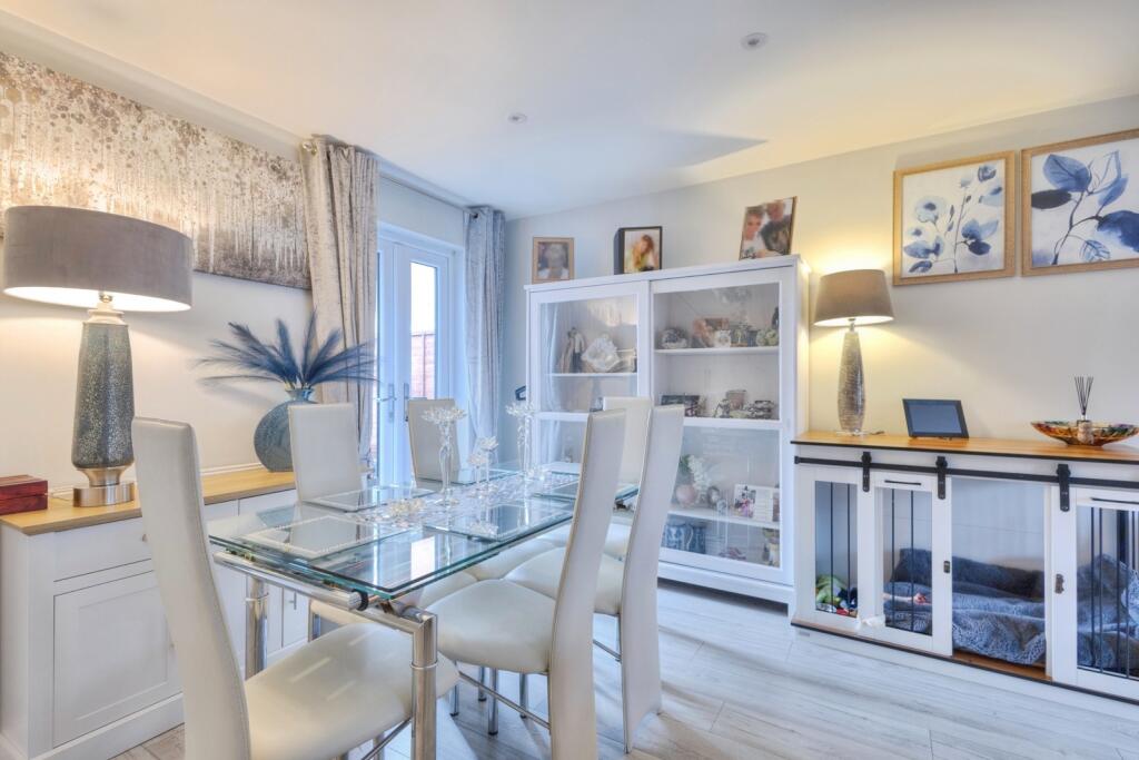 House in Northampton, Duston - View 4