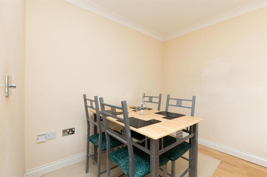 16, Copley Walk, Nantwich, CW5 photo 3