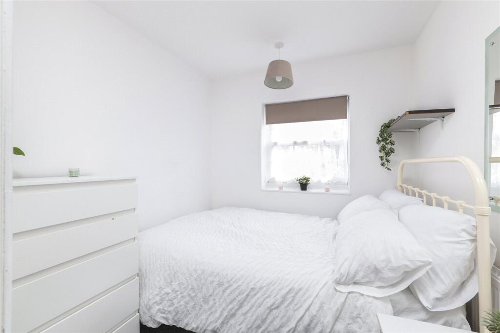 Main image of property: Broadwater Gardens, Harefield, Uxbridge, UB9