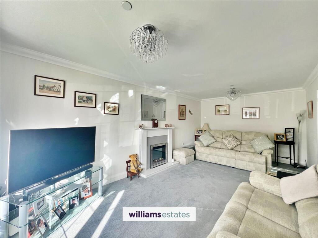 House in Denbigh - View 4