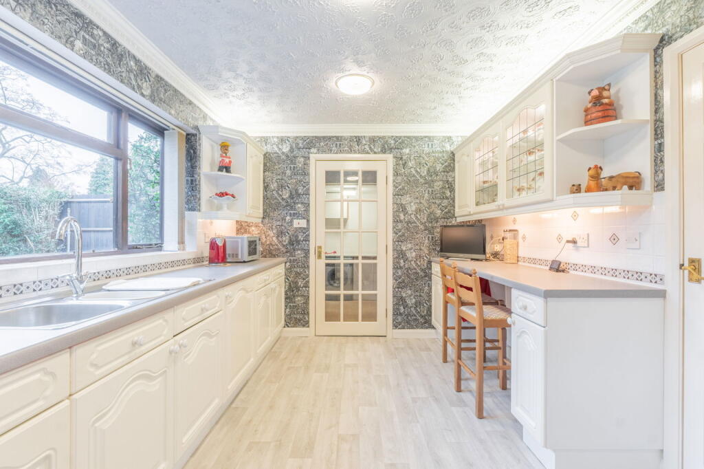 Additional image 8 of Monastery Drive, Solihull, B91 1DW