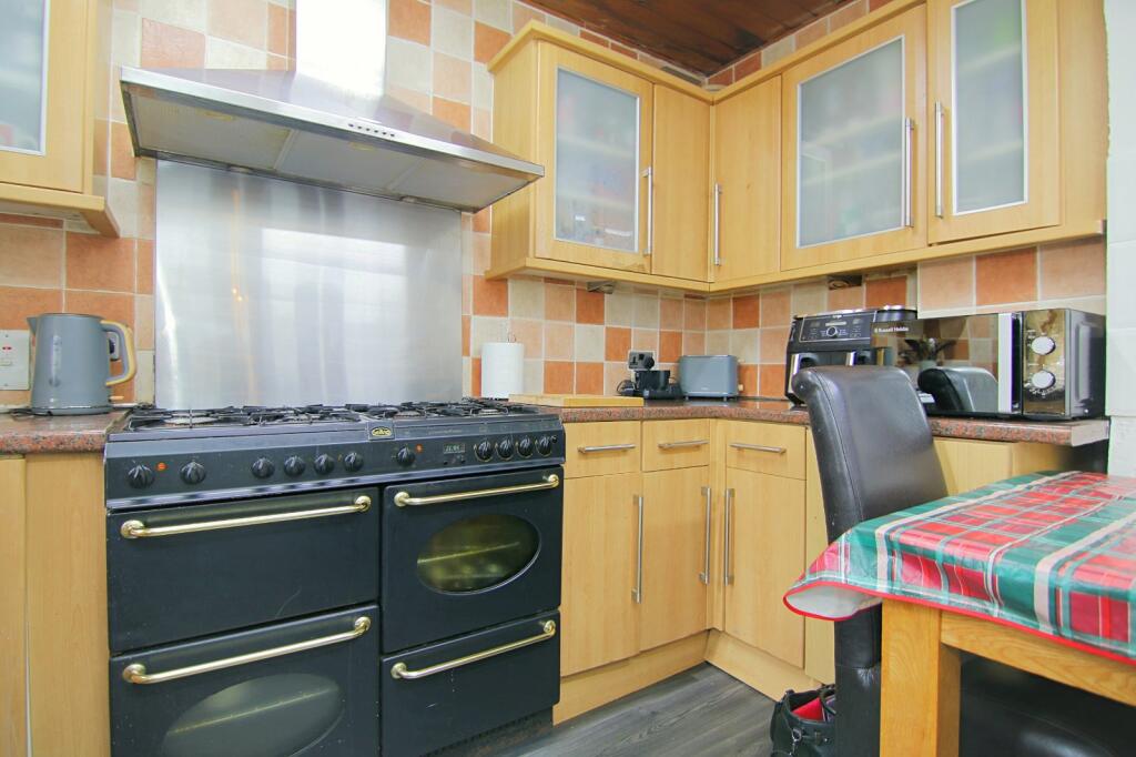 House in Bradford, West Yorkshire - View 5
