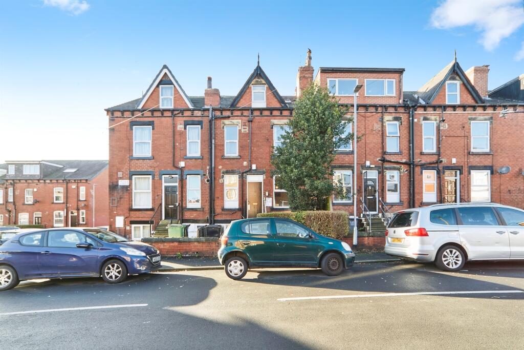 4-bed terraced on Hessle Street, Leeds, £230,000