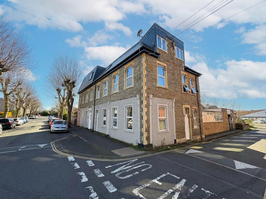 Main image of property: Fishponds, New Station Road, BS16 3RS