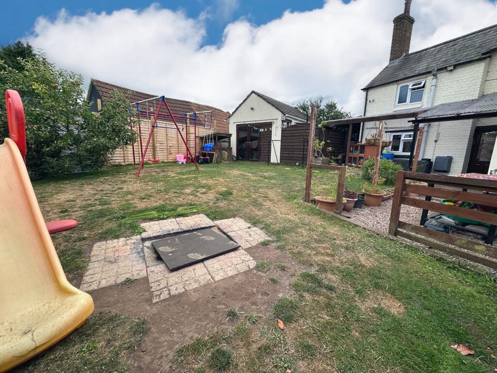 Tywald, Broad Street, Littledean, Cinderford photo 4