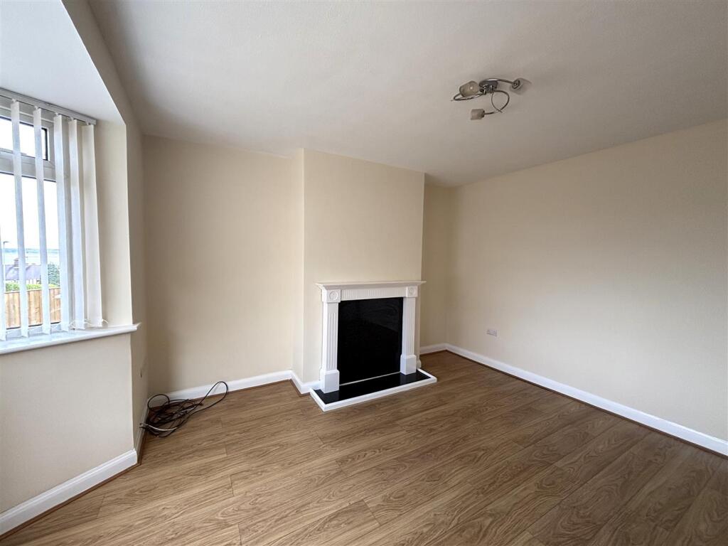 House in Chester, Holywell - More