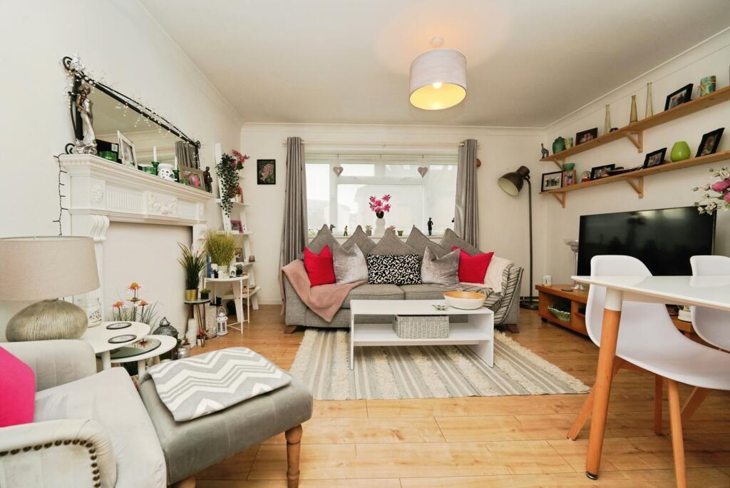 Main image of property: New Barn Avenue, CHELTENHAM, Gloucestershire, GL52