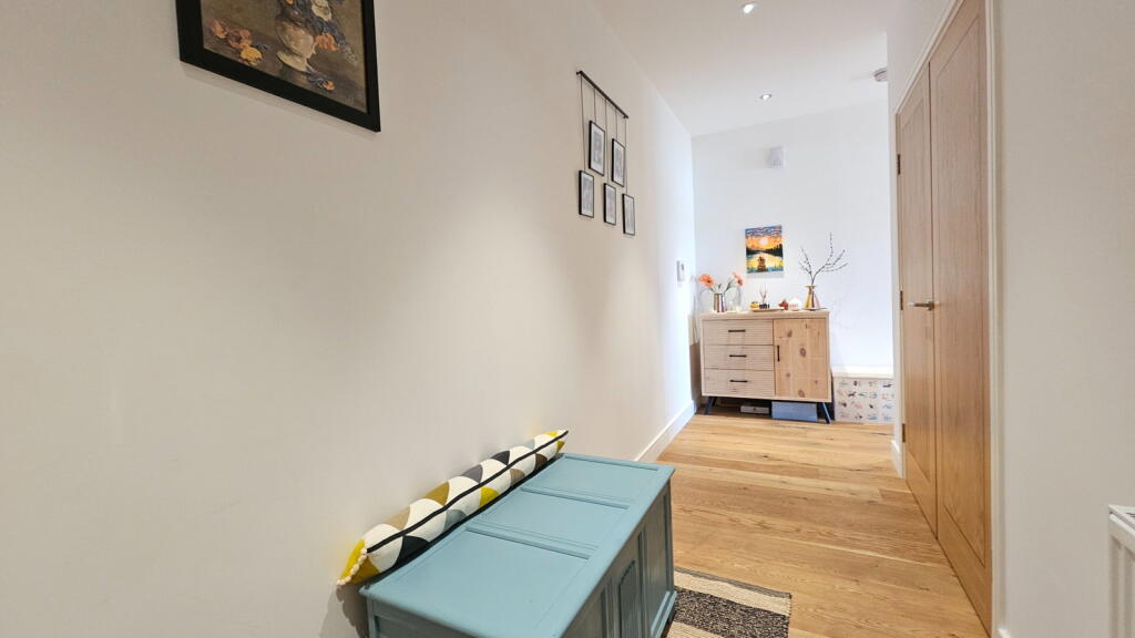 Apartment in Greenham - More