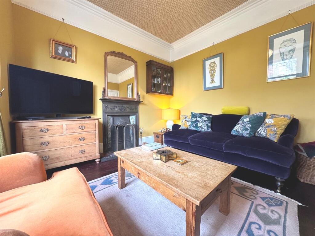 House in Stoke-on-Trent - View 5