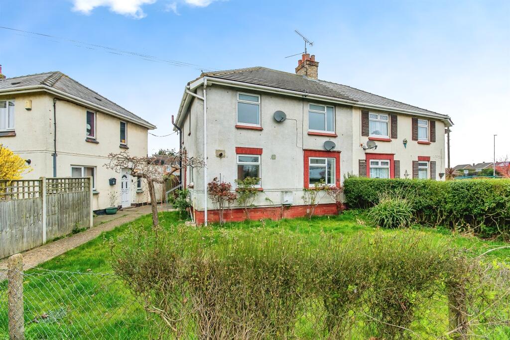 3-bed semi-detached on Weasenham Lane, Wisbech, £140,000
