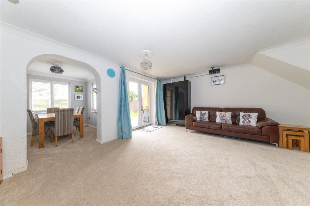 Whittingham Close, Luton, Bedfordshire, LU2 photo 3
