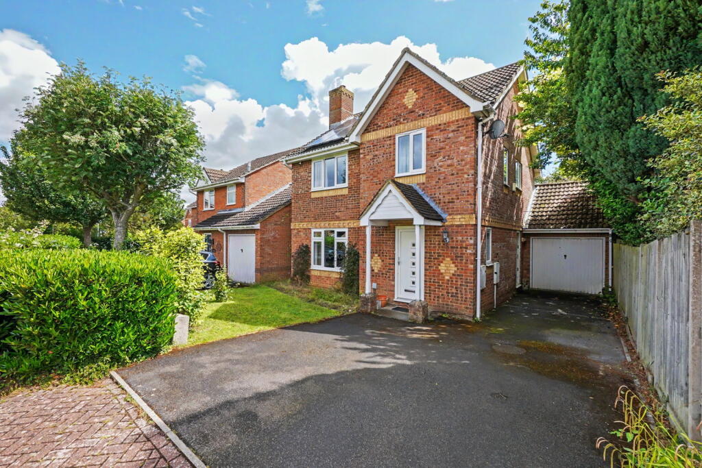 Main image of property: Somerset Close,Sittingbourne,ME10 1JU