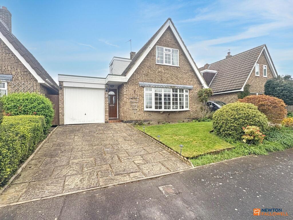 3-bed detached on Cotsmore Close, Heather, LE67, £300,000