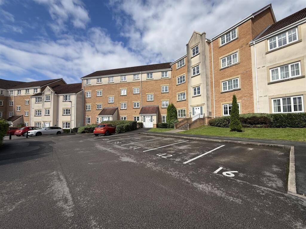 Apartment in Stockport - View 4